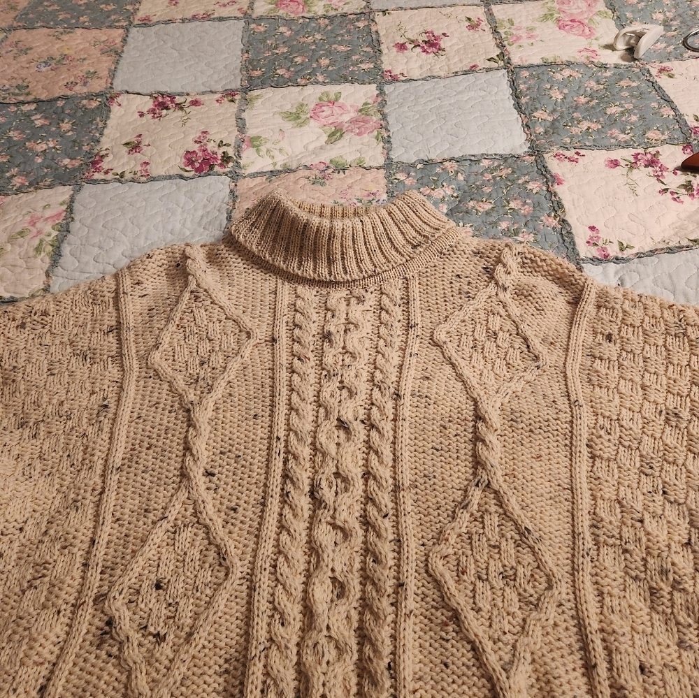 Callan Wool Sweater NWOT - Picture 7 of 16